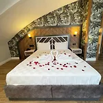 Grand Nergiz Otel 3*