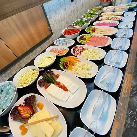 Отель Grand Nergiz