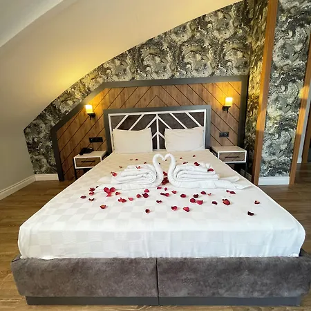 Grand Nergiz Hotel 3*